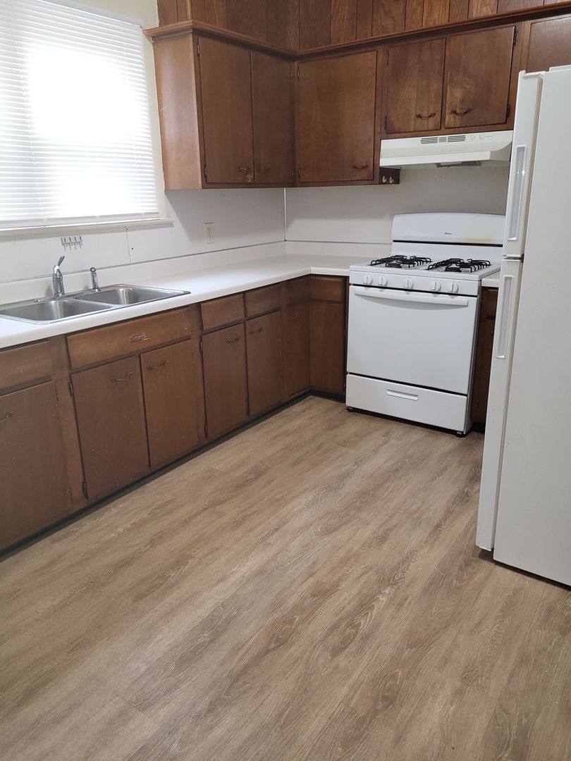 Apartment for rent at 148 N Maple, Green Bay, WI 54303