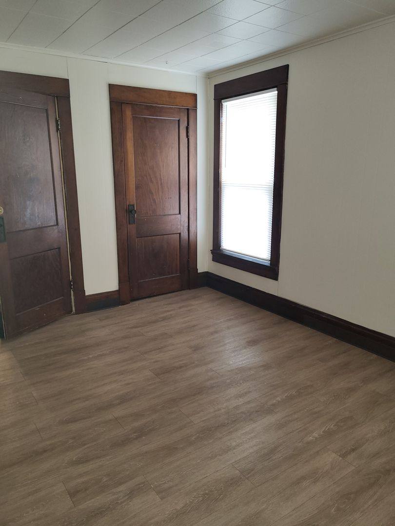 Apartment for rent at 148 N Maple, Green Bay, WI 54303