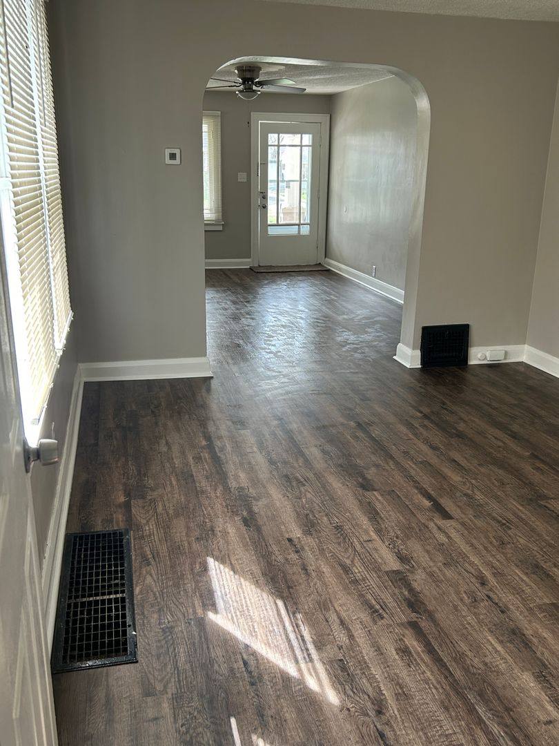 Townhouse for rent at 211 Carnegie Ave, Youngstown, OH 44515