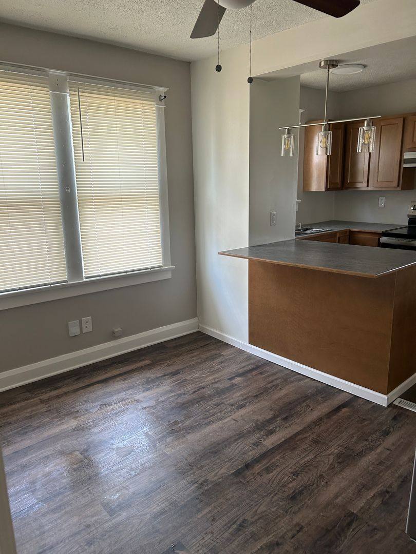 Townhouse for rent at 211 Carnegie Ave, Youngstown, OH 44515