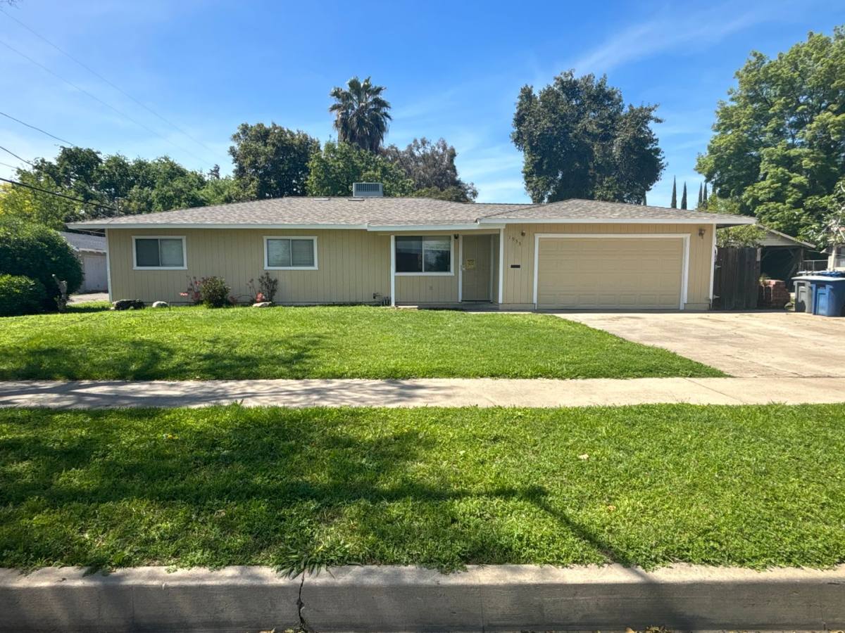 House for rent at 1935 V St, Merced, CA 95340