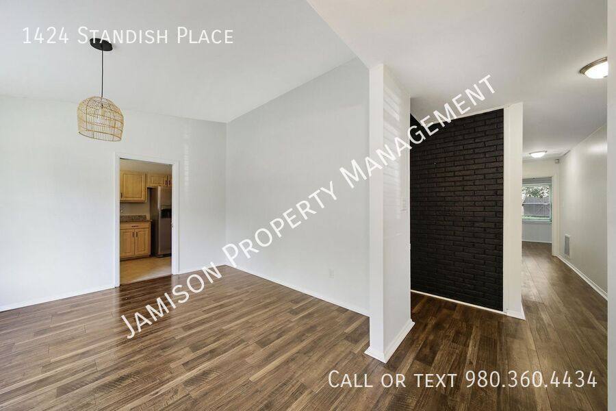 House for rent at 1424 Standish Place, Charlotte, NC 28216