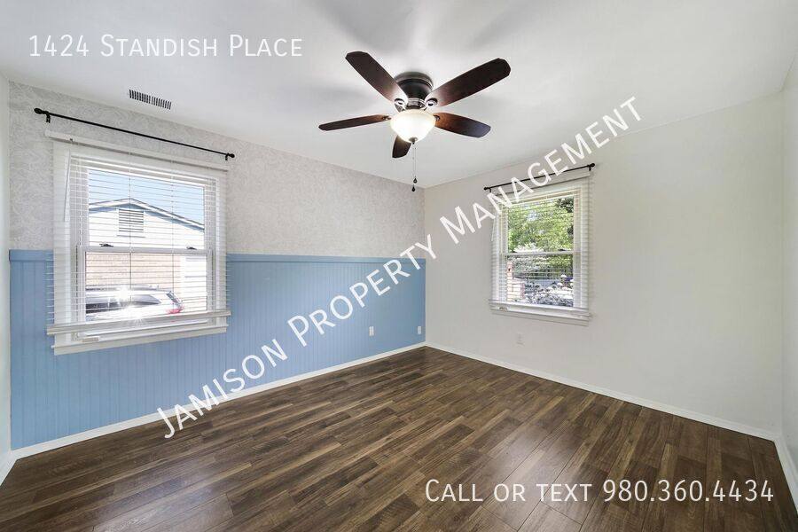 House for rent at 1424 Standish Place, Charlotte, NC 28216