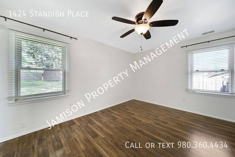 House for rent at 1424 Standish Place, Charlotte, NC 28216
