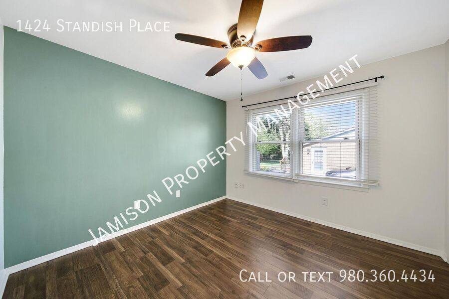House for rent at 1424 Standish Place, Charlotte, NC 28216