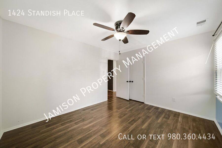 House for rent at 1424 Standish Place, Charlotte, NC 28216