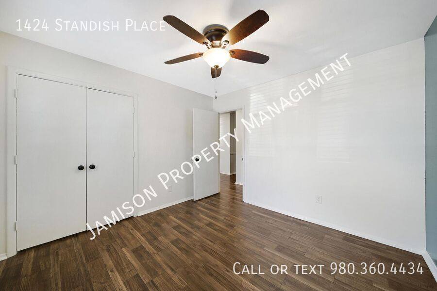 House for rent at 1424 Standish Place, Charlotte, NC 28216
