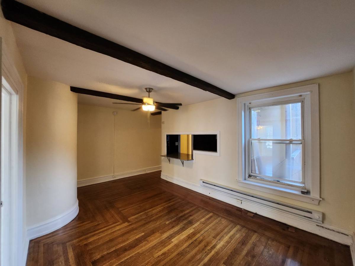 Apartment for rent at 113-115 N 12th & 1145 W Linden St, Allentown, PA 18102