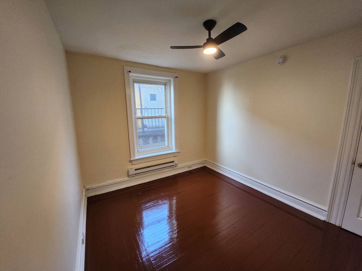 Apartment for rent at 113-115 N 12th & 1145 W Linden St, Allentown, PA 18102