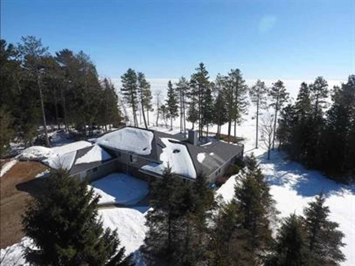 House for rent at 1262 State Highway M35, Bark River, MI 49807