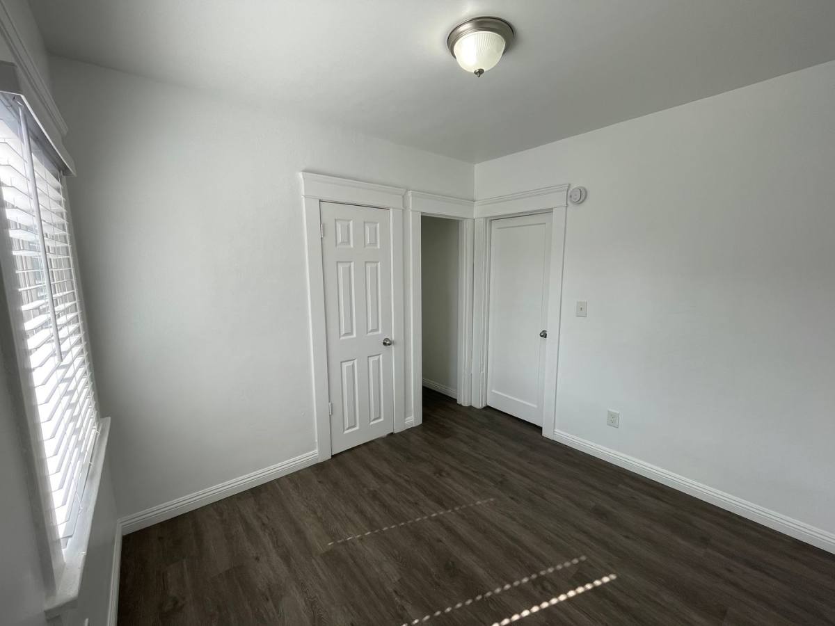 Apartment for rent at 636 Lime Ave, Long Beach, CA 90802