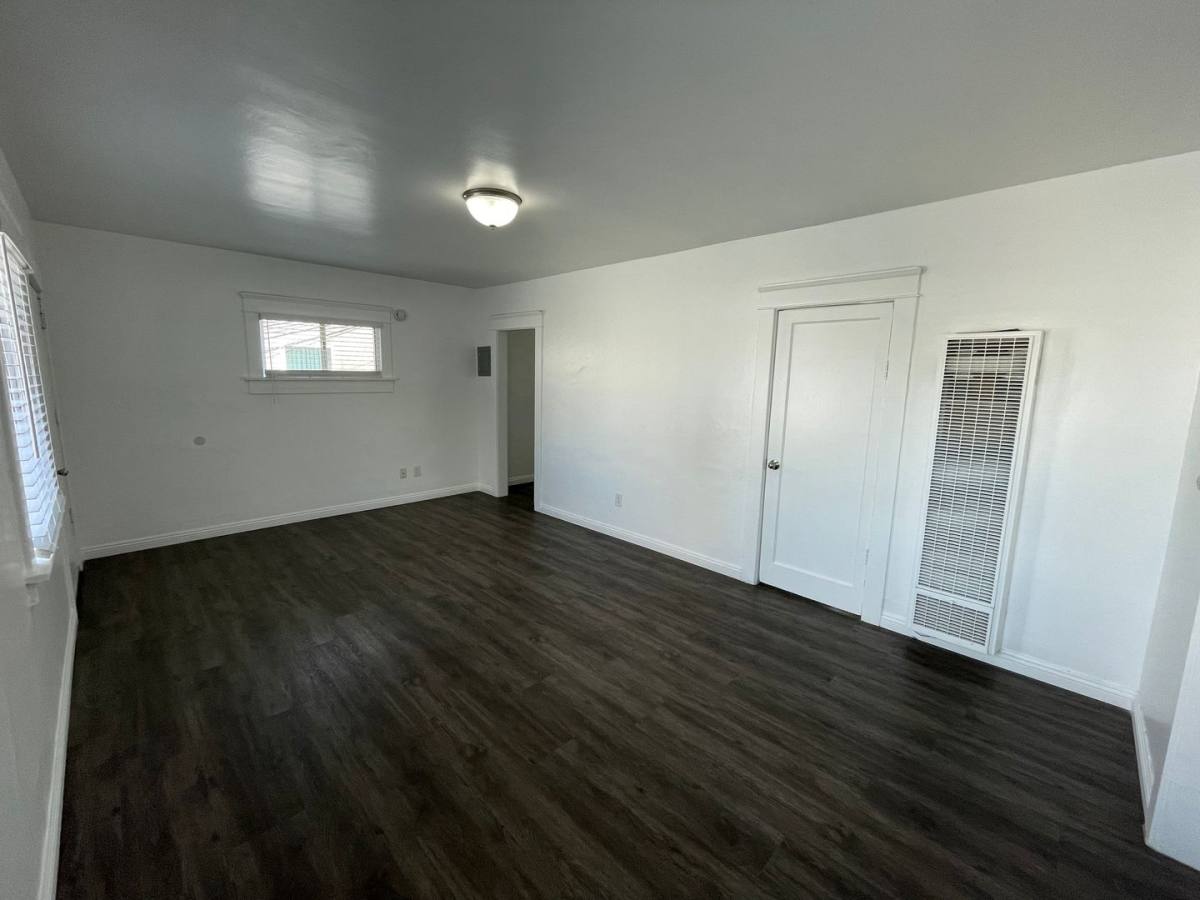 Apartment for rent at 636 Lime Ave, Long Beach, CA 90802