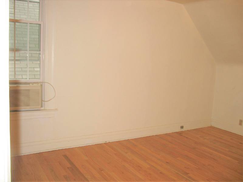 Apartment for rent at 5706 Darlington Rd - 3rd Floor, Pittsburgh, PA 15217
