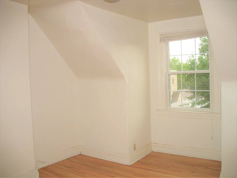 Apartment for rent at 5706 Darlington Rd - 3rd Floor, Pittsburgh, PA 15217