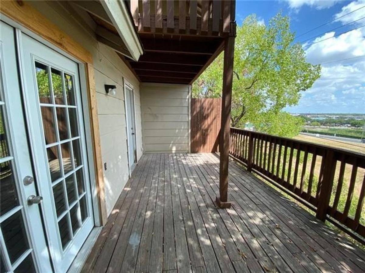 Apartment for rent at 1711 Burton Dr, Austin, TX 78741