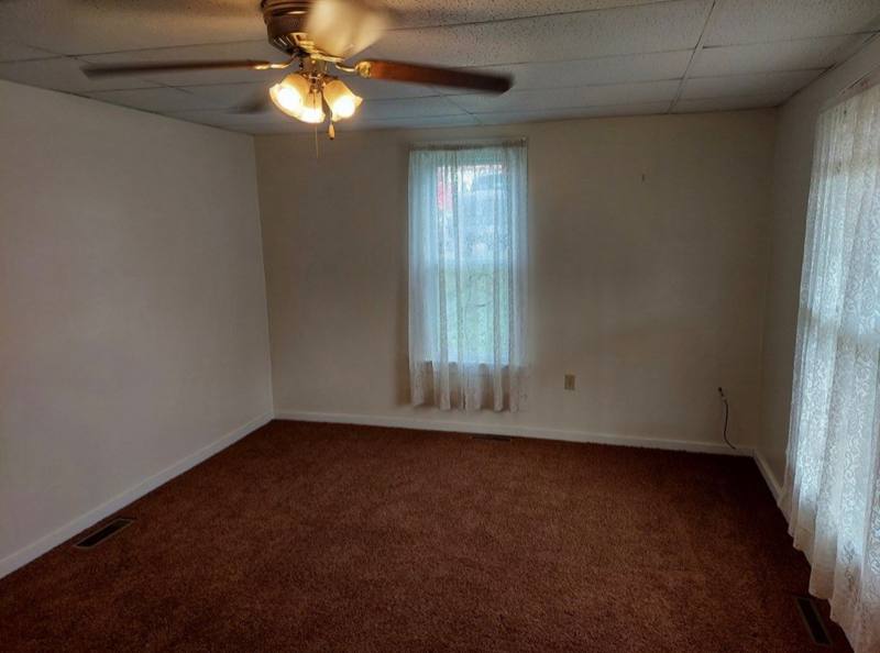 House for rent at 122 Maple St, Franklin, PA 16323
