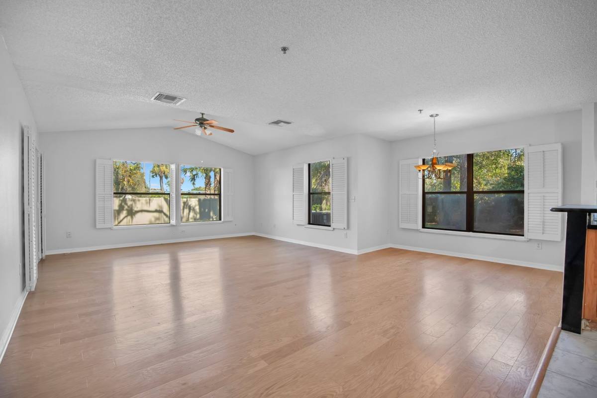 Condo for rent at 550 Via Del Oro Dr, Altamonte Springs, FL 32714