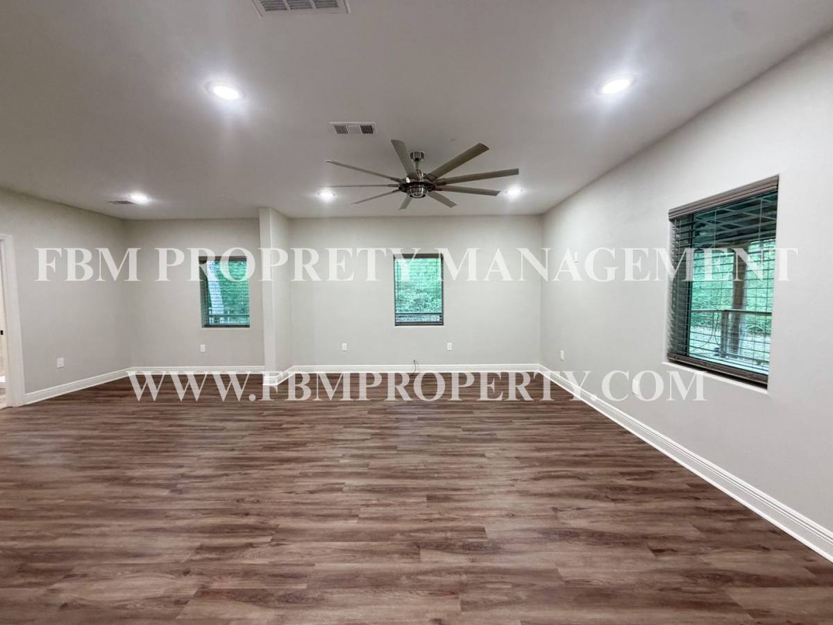 House for rent at 338 Post Oak Dr, Corsicana, TX 75110