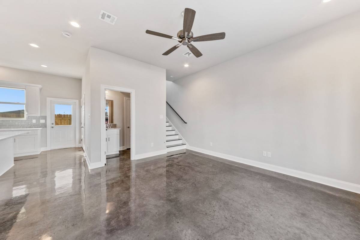 Townhouse for rent at 119 Gadwall Dr, Youngsville, LA 70592