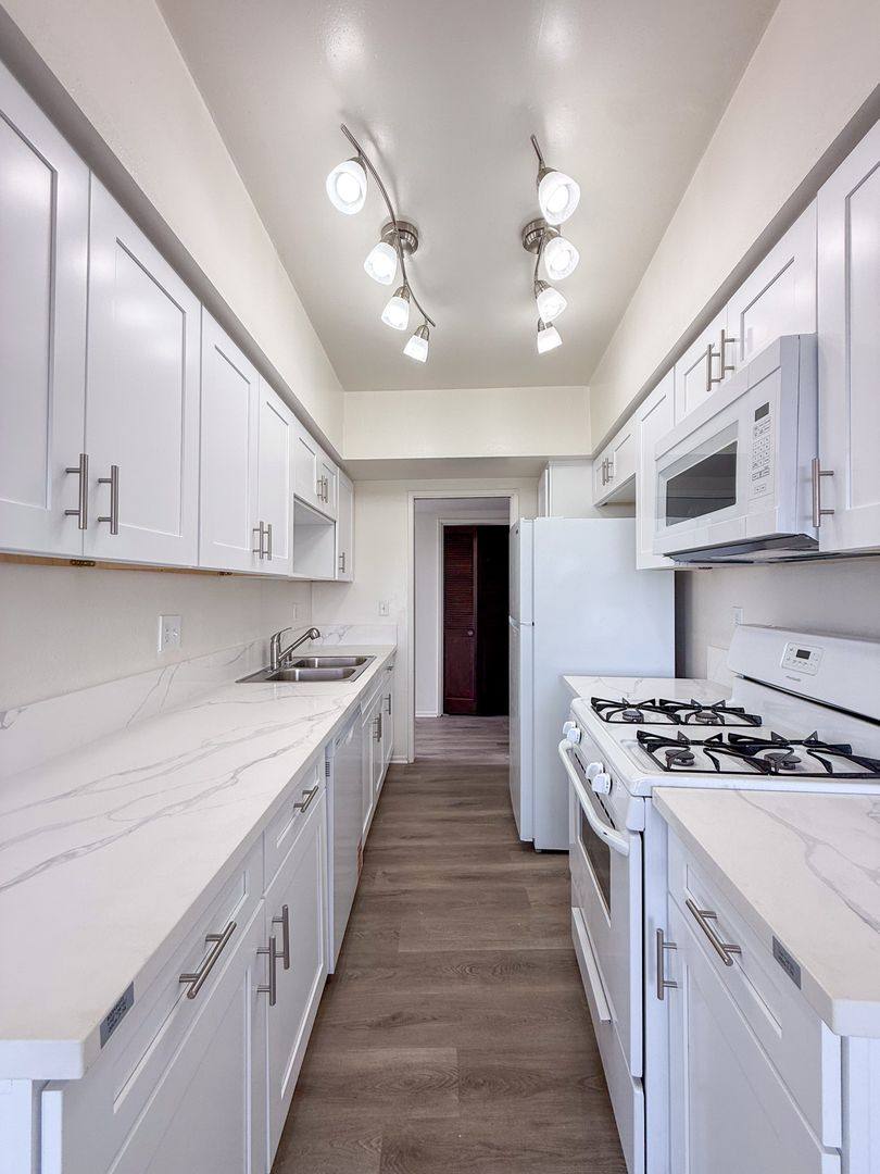 Apartment for rent at 1293 S Beverly Glen Blvd, Los Angeles, CA 90024