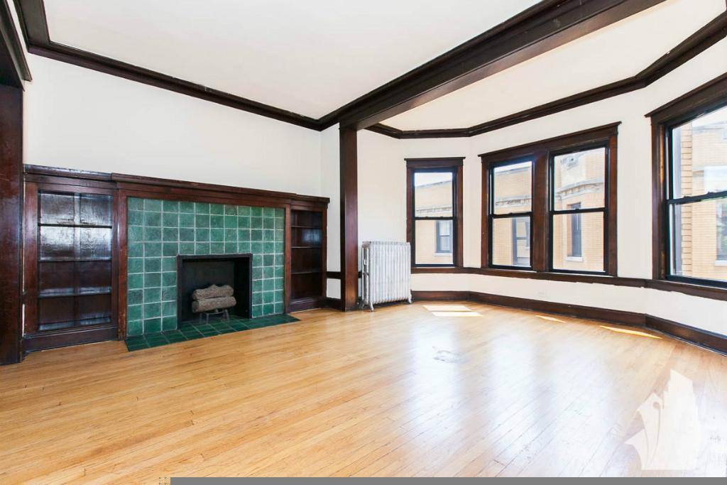 Apartment for rent at 2426 N Sawyer Ave #1W, Chicago, IL 60647