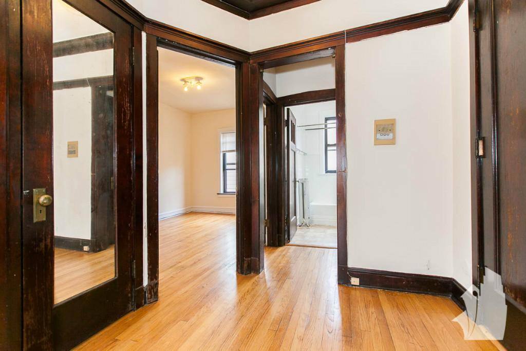 Apartment for rent at 2426 N Sawyer Ave #1W, Chicago, IL 60647