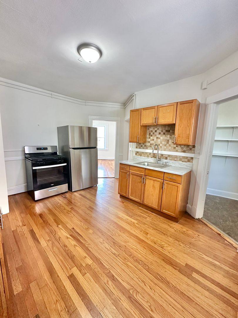 Apartment for rent at 90 Monroe St, New Britain, CT 06051