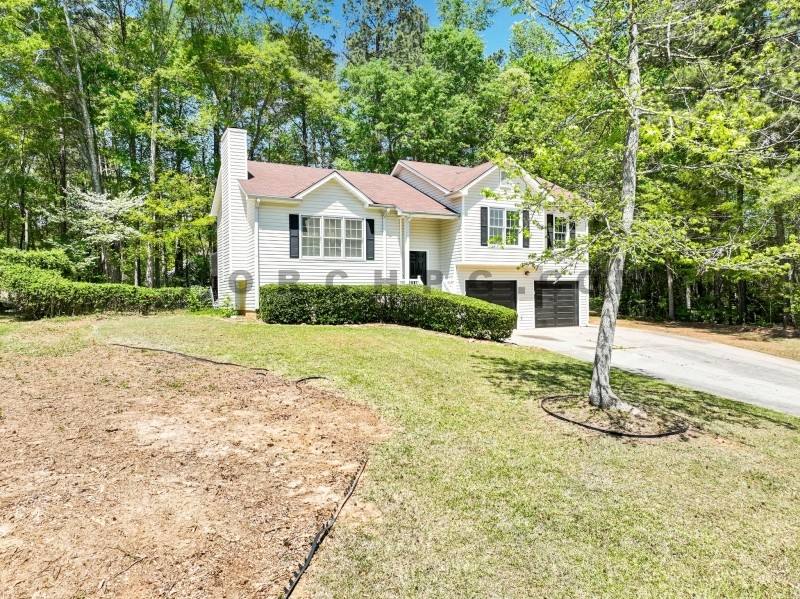 House for rent at 223 Sterling Trail, Powder Springs, GA 30127