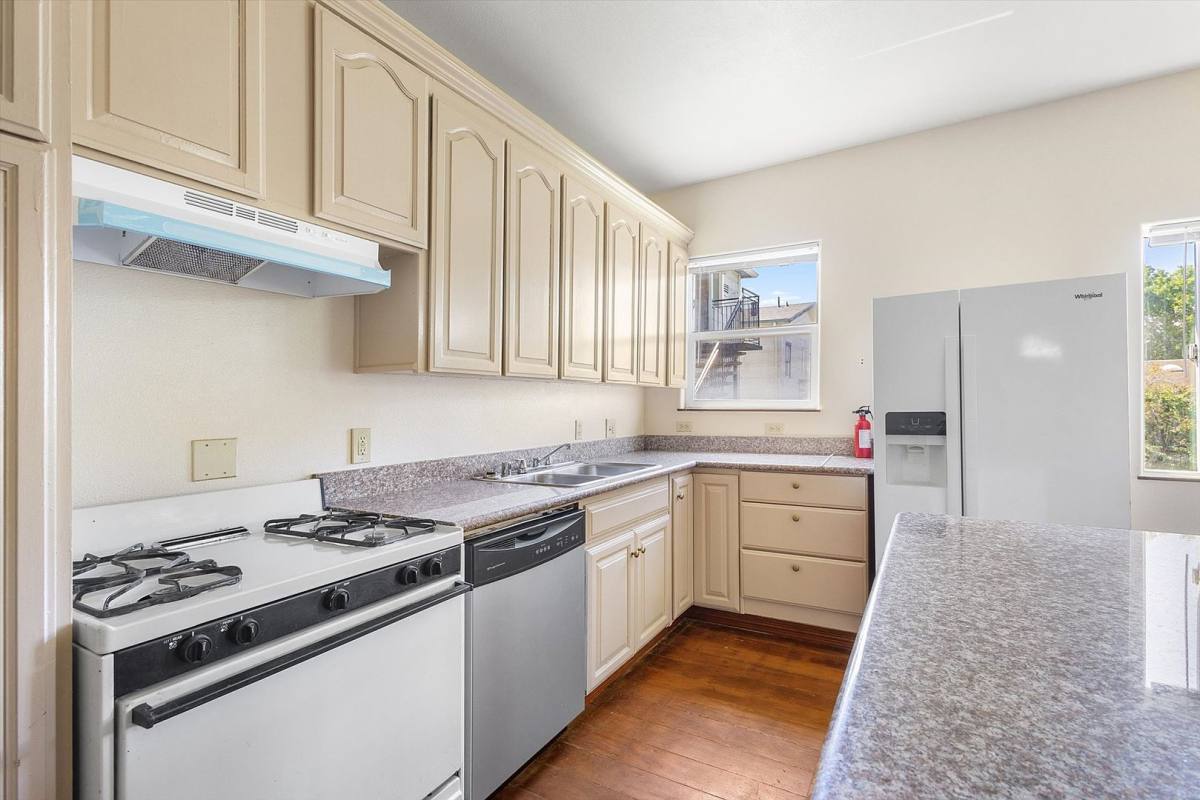 Apartment for rent at 1431 Linden St, Oakland, CA 94607