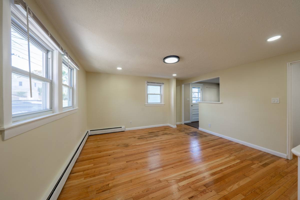Apartment for rent at 170 Seminole Ave, Waltham, MA 02451