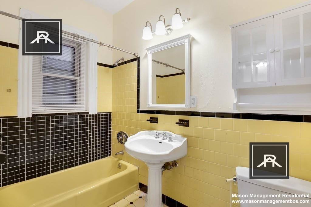 Apartment for rent at 121 Park St #1, Brookline, MA 02446