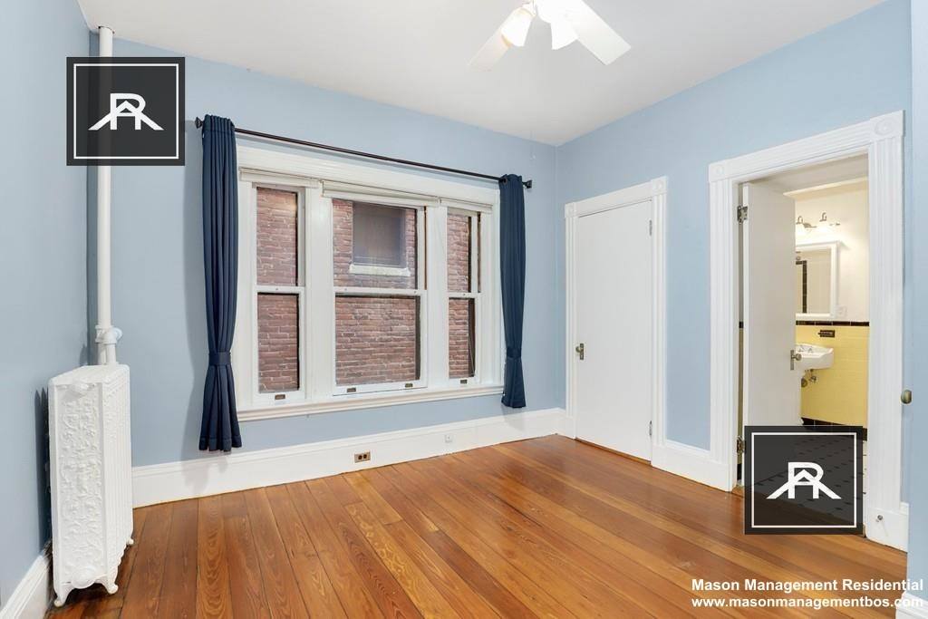 Apartment for rent at 121 Park St #1, Brookline, MA 02446