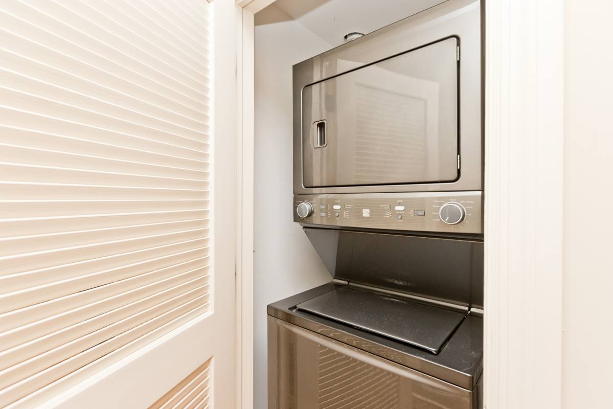 Condo for rent at 2414 W Moffat St #1, Chicago, IL 60647
