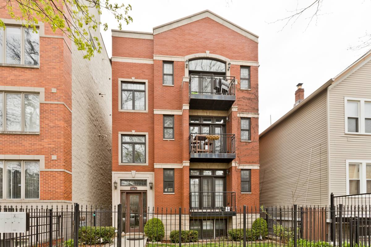 Condo for rent at 2414 W Moffat St #1, Chicago, IL 60647