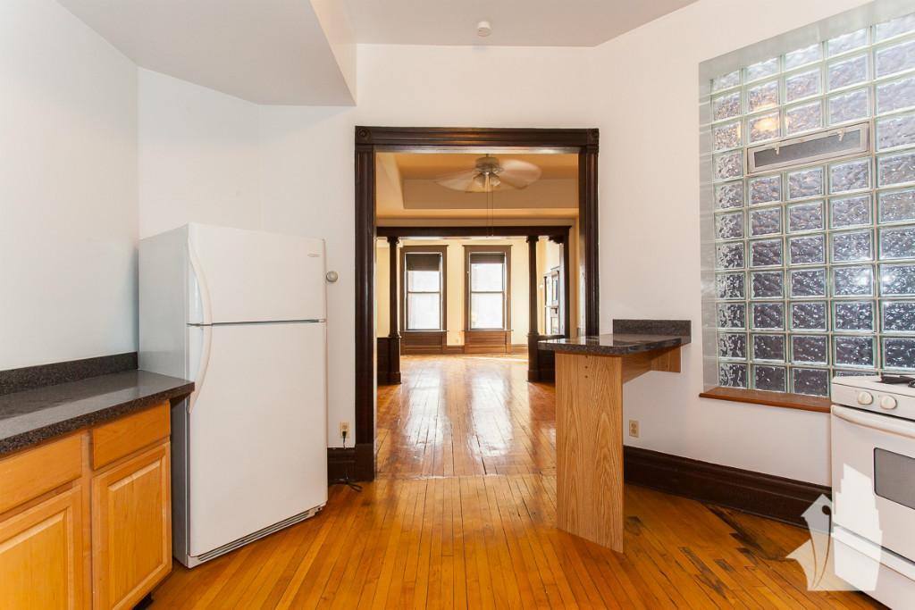 Apartment for rent at 1813 N Milwaukee Ave #3R, Chicago, IL 60647
