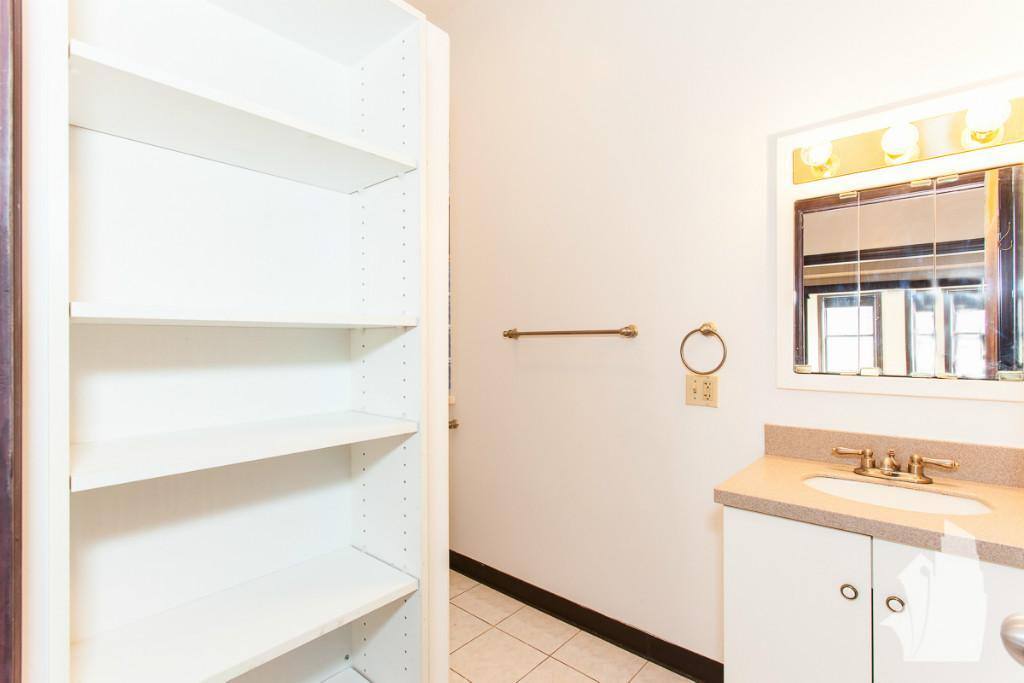 Apartment for rent at 1813 N Milwaukee Ave #3R, Chicago, IL 60647