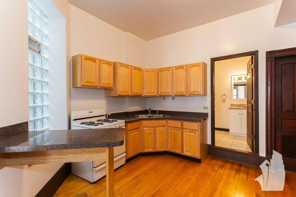Apartment for rent at 1813 N Milwaukee Ave #3R, Chicago, IL 60647
