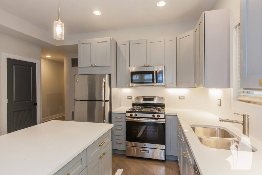 Apartment for rent at 2737 N Wayne Ave #1N, Chicago, IL 60614