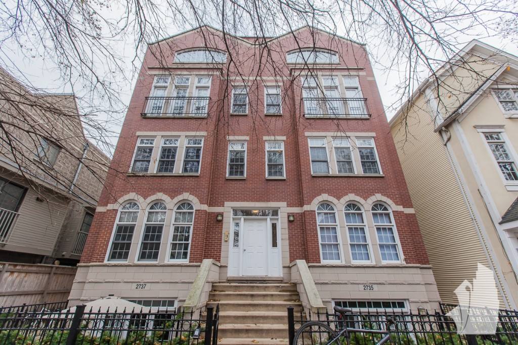 Apartment for rent at 2737 N Wayne Ave #1N, Chicago, IL 60614