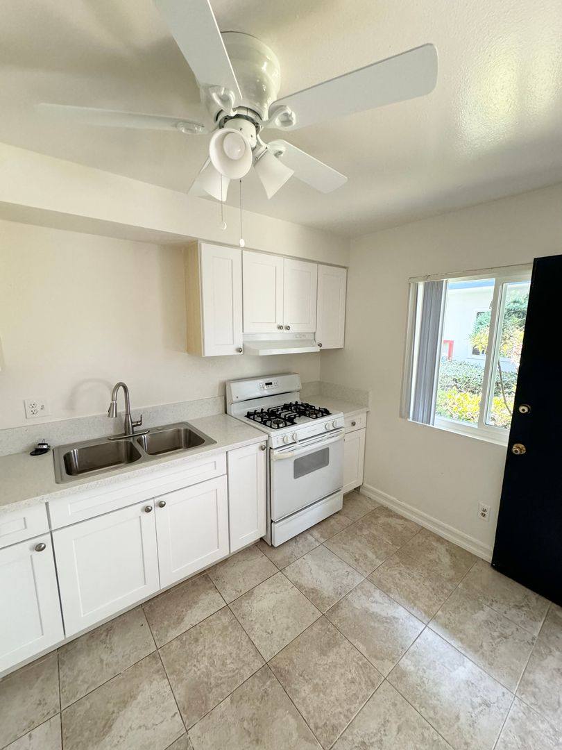 Apartment for rent at 23015 Madison St, Torrance, CA 90505