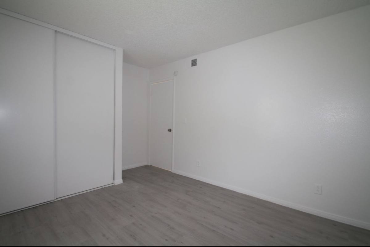 Apartment for rent at 921 Snug Harbor St, Las Vegas, NV 89110