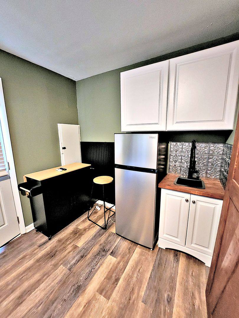 Apartment for rent at 4321 Arlington Court NW, Huntsville, AL 35805