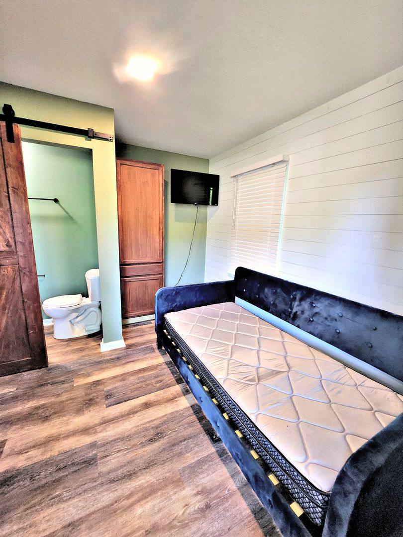 Apartment for rent at 4321 Arlington Court NW, Huntsville, AL 35805