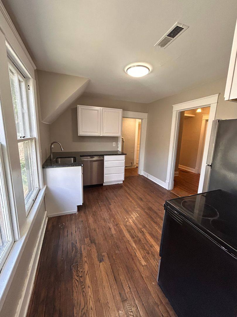 Apartment for rent at 605 Gill Ave, Knoxville, TN 37917