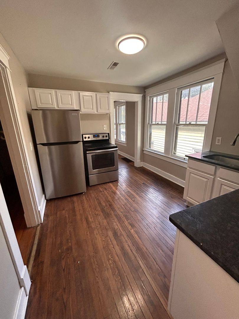 Apartment for rent at 605 Gill Ave, Knoxville, TN 37917