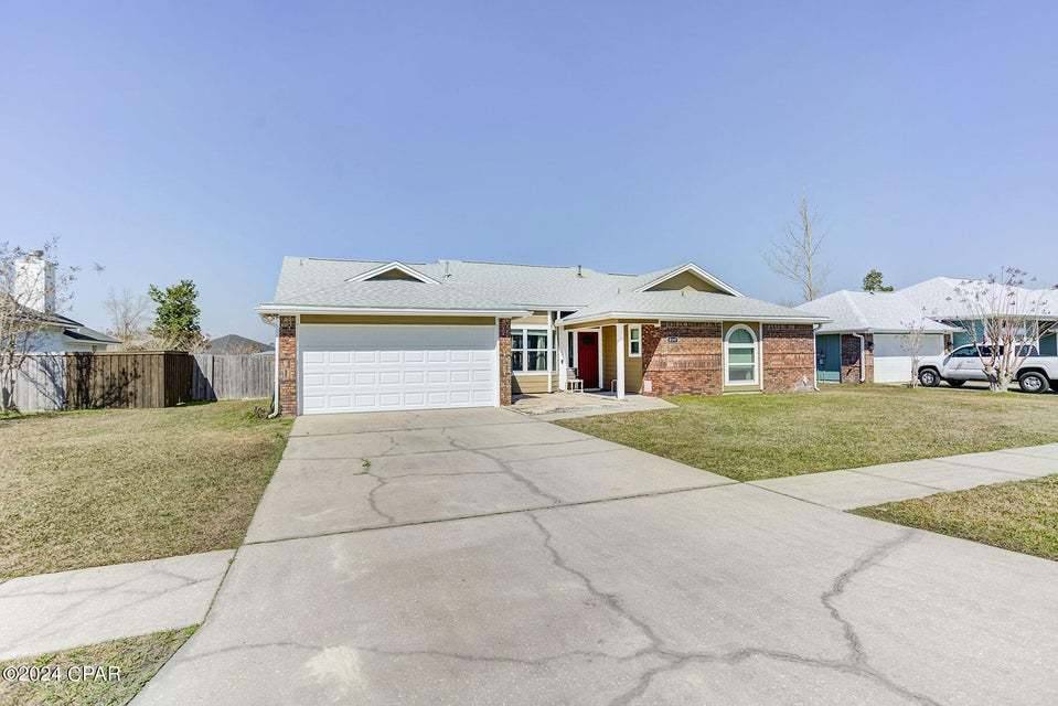 House for rent at 8107 Heritage Woods Lane, Panama City, FL 32404