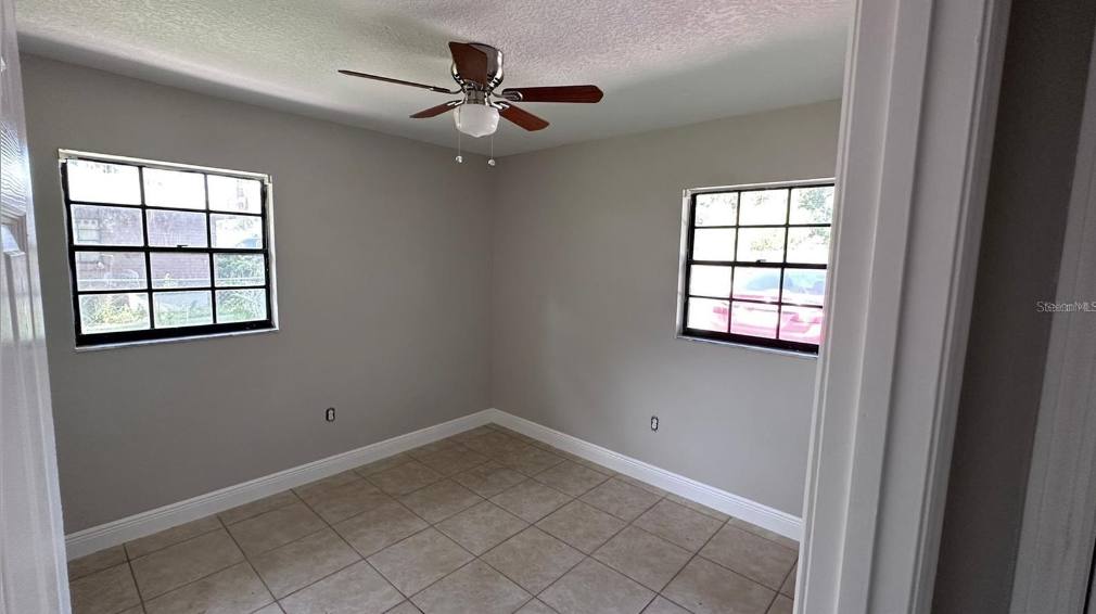 Apartment for rent at 210 N Lone Oak Dr #1, Leesburg, FL 34748
