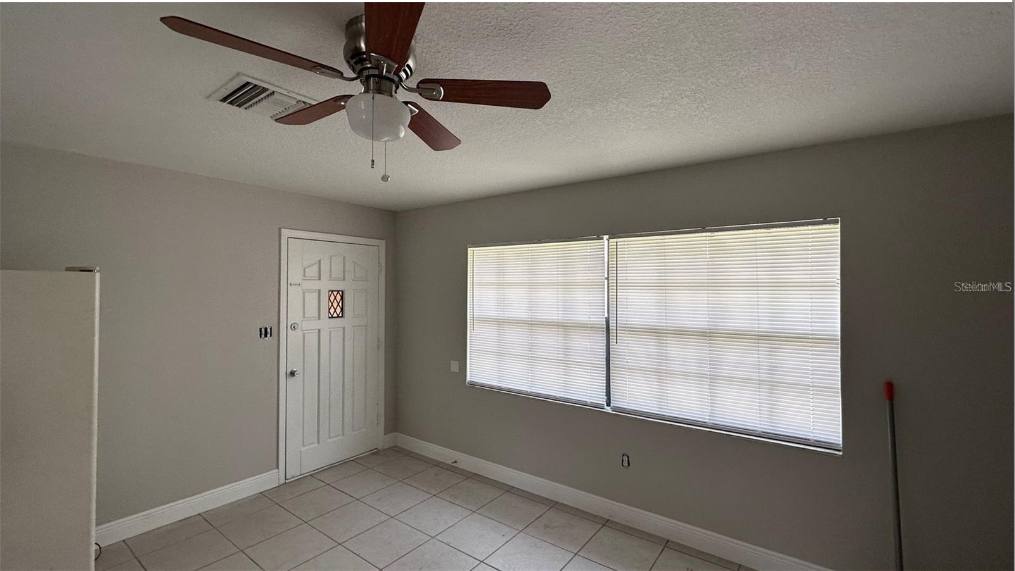 Apartment for rent at 210 N Lone Oak Dr #1, Leesburg, FL 34748
