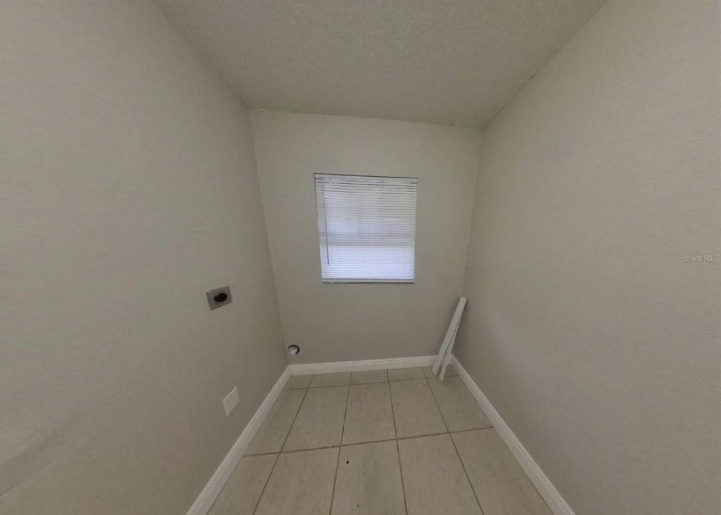 Apartment for rent at 210 N Lone Oak Dr #1, Leesburg, FL 34748