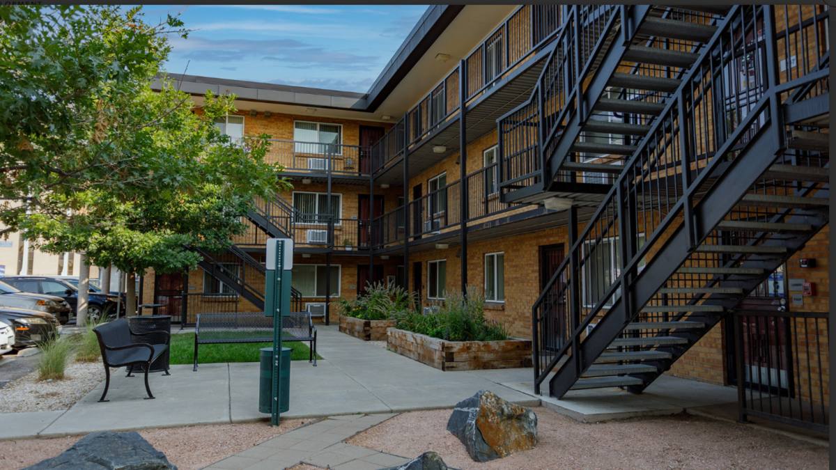 Apartment for rent at 3550-3600 S Delaware St, Englewood, CO 80110